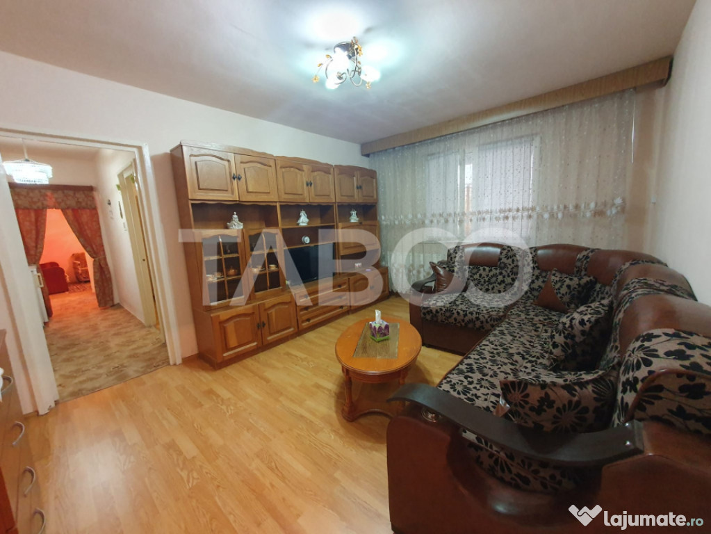 Apartament 3 camere 76 mp utili cu balcon 4 mp zona Tudor Vl