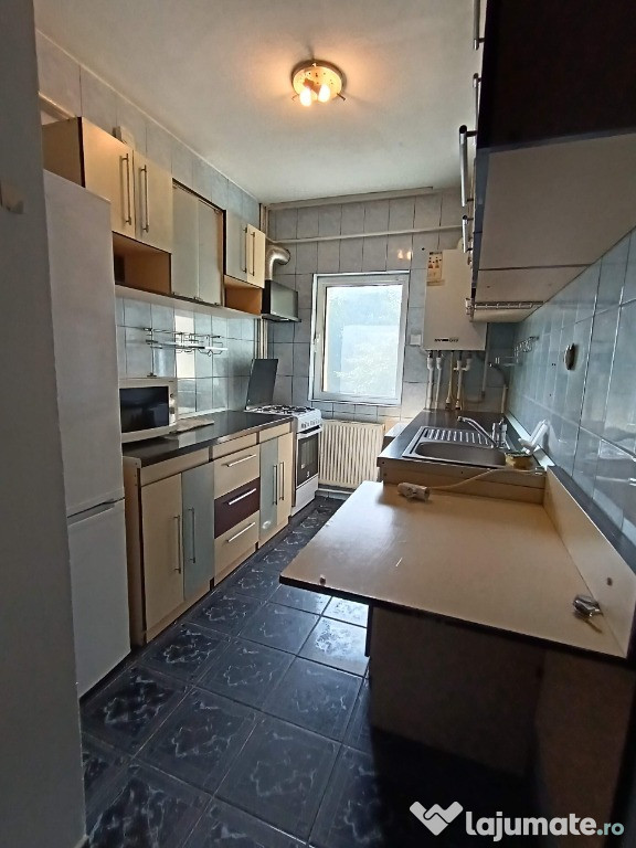 Inchiriez apartament 2 camere Podu Ros