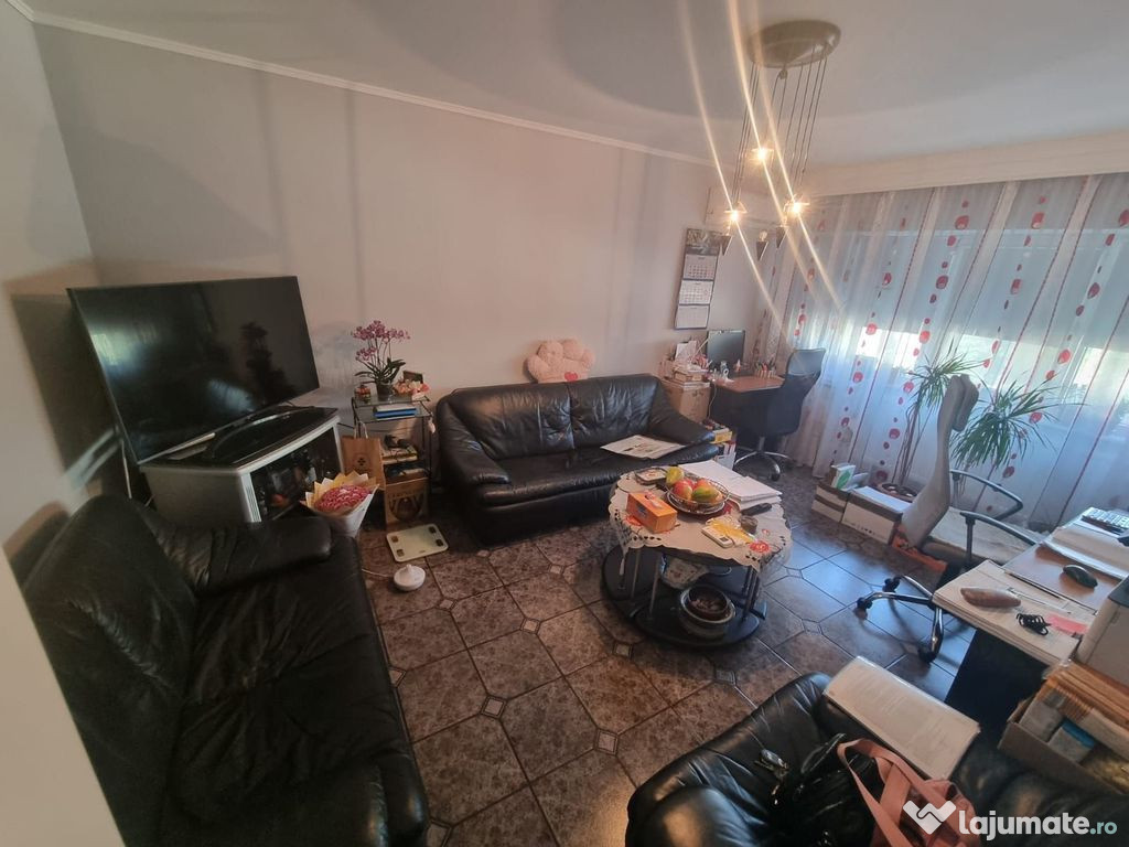 Faleza nord complex-apartament 3 camere decomandat cu gaze