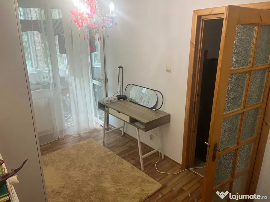 Apartament Cu 3 Camere Semidecomandate - Etaj 1- Zona Ultracentrala