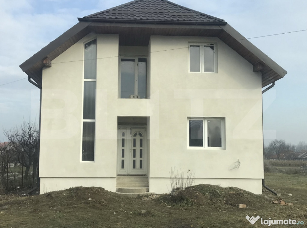 Casa de vanzare, semifinisata, zona Paulesti