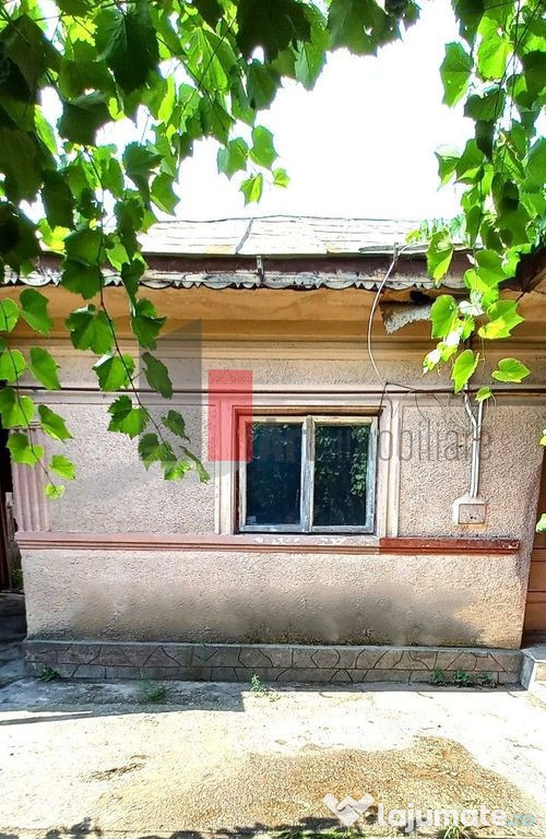 Teren 1024 mp+ casă din cărămidă în suprafață de 1...
