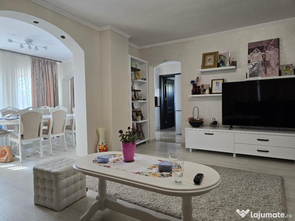 Vila D+P+M, Zona -Episcopia, teren 513 mp, lux, SC-310 , garaj, gaz