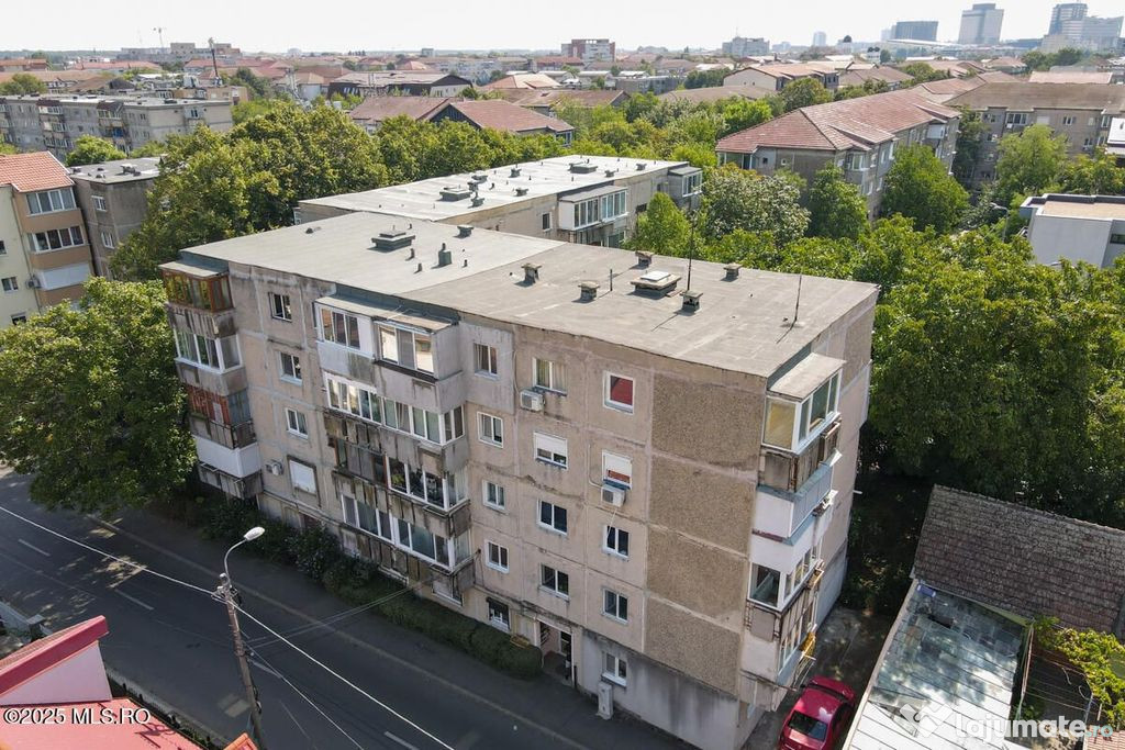Aradului - VOX - 3 camere, etaj 2, 2 bai, 2 balcoane, cen...