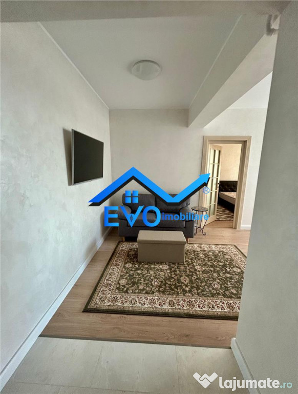 Apartament cu 2 camere, prima , loc de parcare, Royal Town
