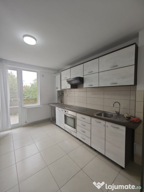Apartament spațios 2 camere, etaj 1, terasa generoasa si ba