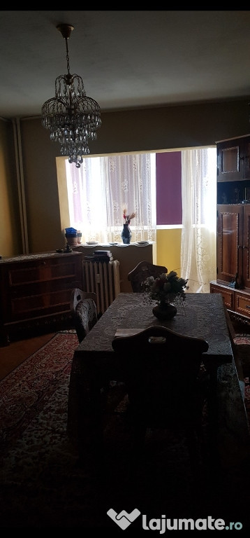 Apartament cu 3 camere