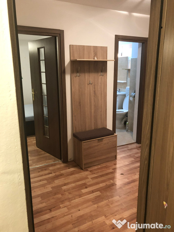 Apartament superb de închiriat decomandat