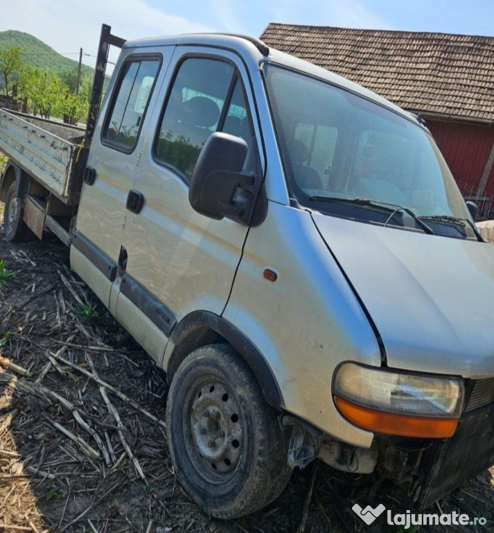 Dezmembrez Renault Master 2.5 tdi