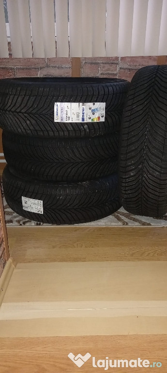 Set 4 anvelope Michelin noi