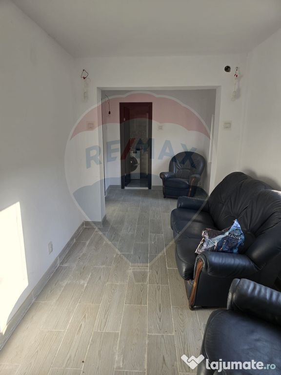 Casă noua + casa veche boiereasca renovabila