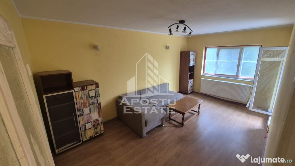 Apartament 3 camere, etaj 2/4, 2 balcoane, centrala propr...