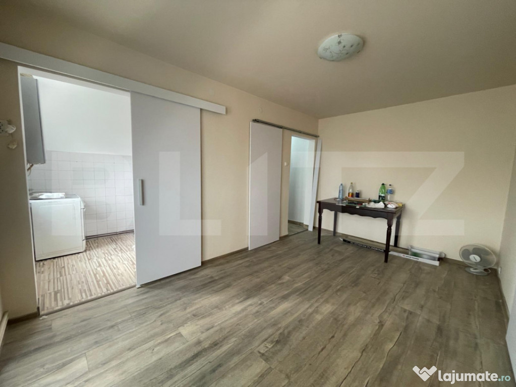 Apartament de vanzare, 2 camere, Dambu 4/4, 35 mp