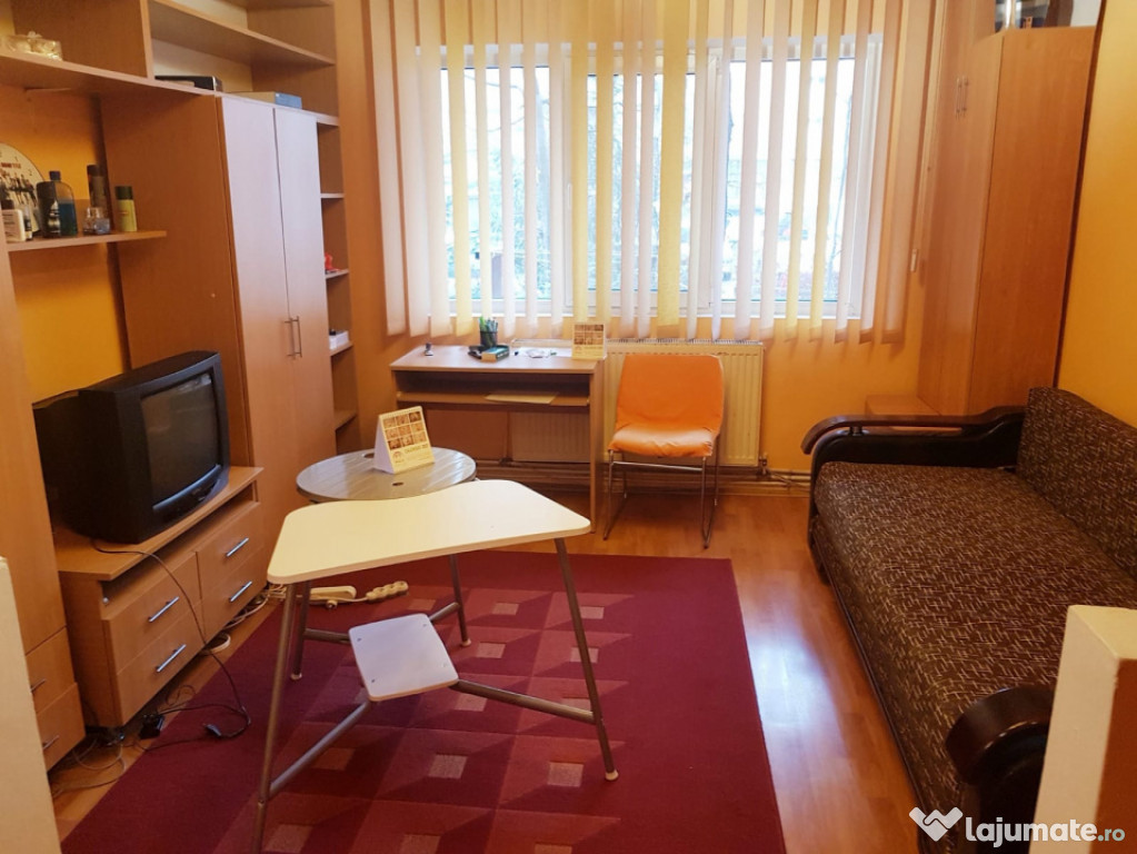 Apartament 2 camere semidecomandat zona Canta