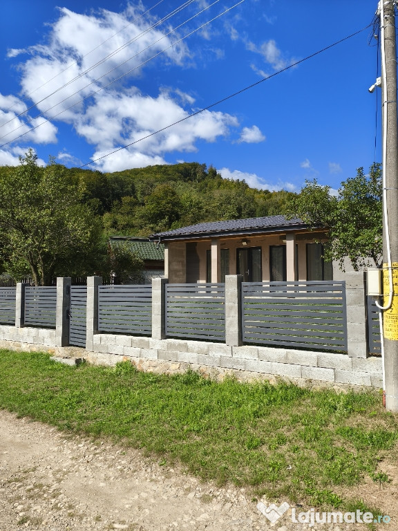 Casă de vânzare Poiana Sărată