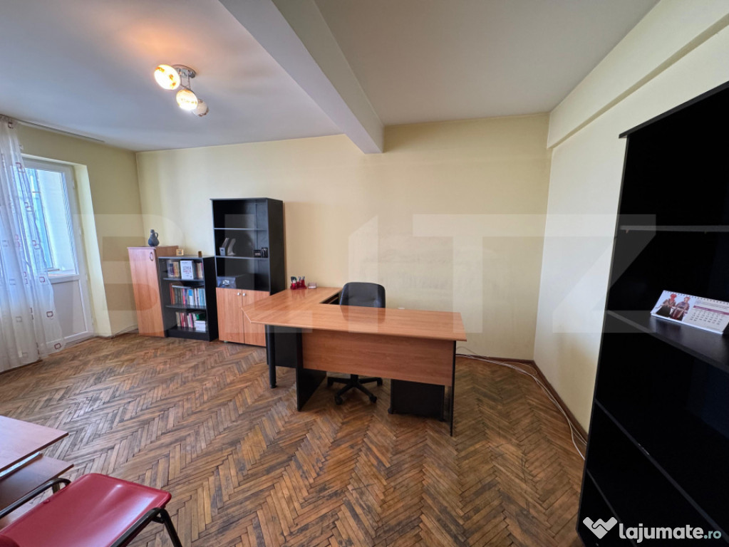 Spatiu de birou, 2 camere, etaj 3, zona Patria