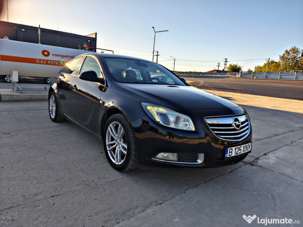 Vând Opel Insignia-2009-2.0 Turbo-Benzina-220 Cp