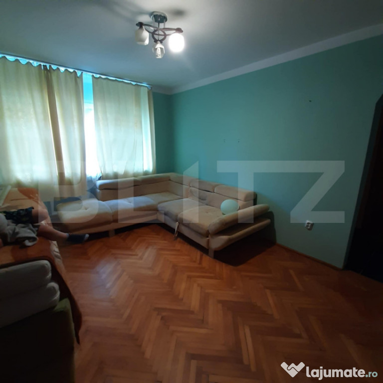 Apartament de vanzare, cu 3 camere, 70 mp, zona M16