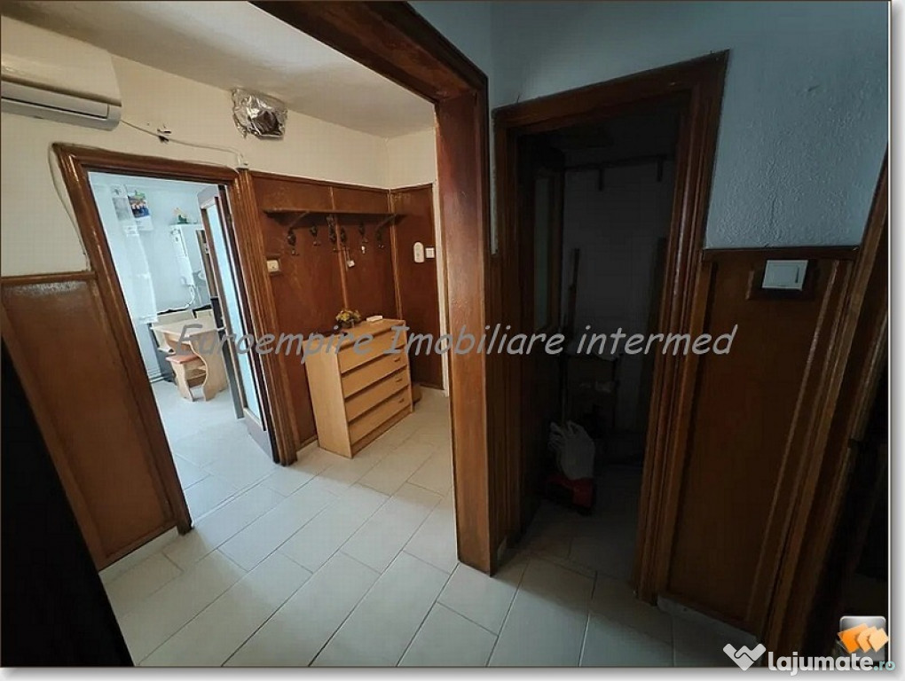 Apartament 3 camere decomandate zona Inel 2