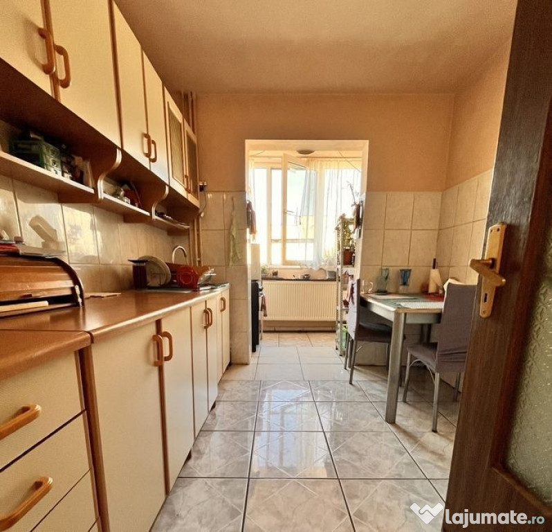 Apartament 3 camere 68mp metrou -Aparatorii Patriei
