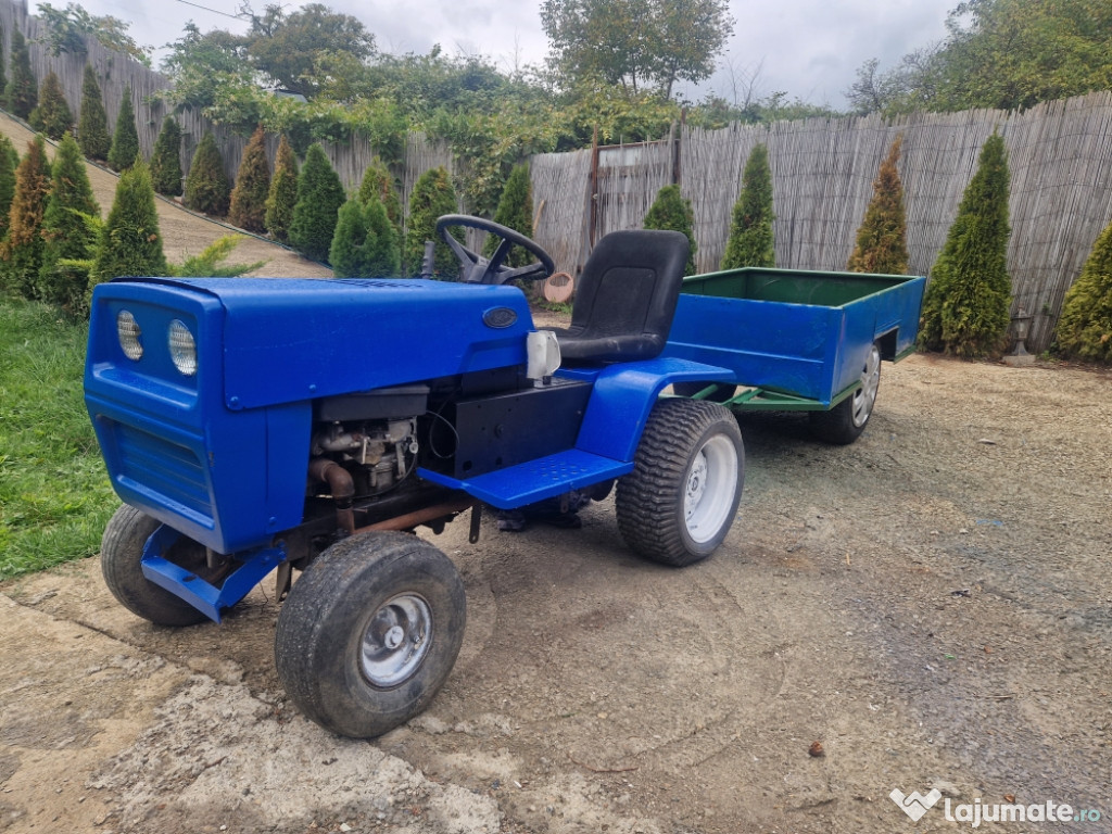 Vând tractoras Honda