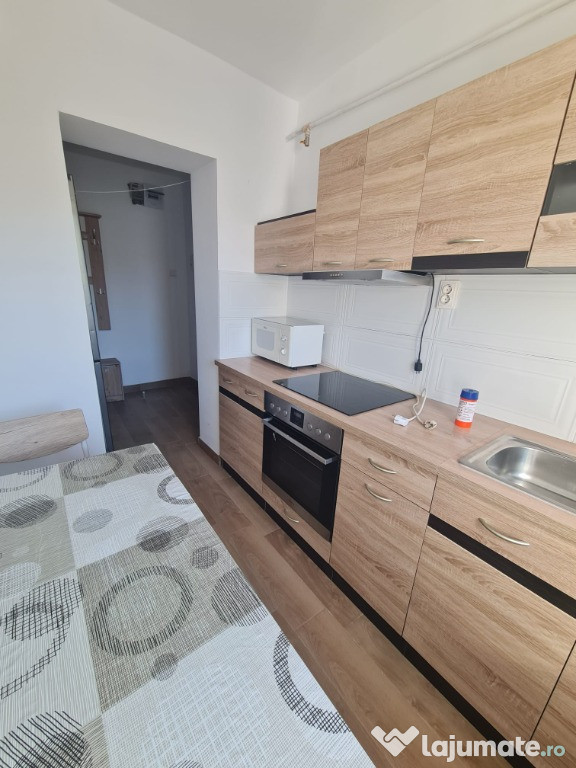 Se da in chirie apartament 3 camere, Dacia