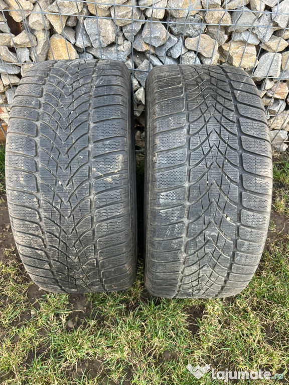 Vand 2 Cauciucuri 255 / 40 R 18 M + S !!!