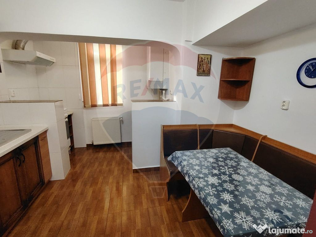 Apartament cu 3 camere
