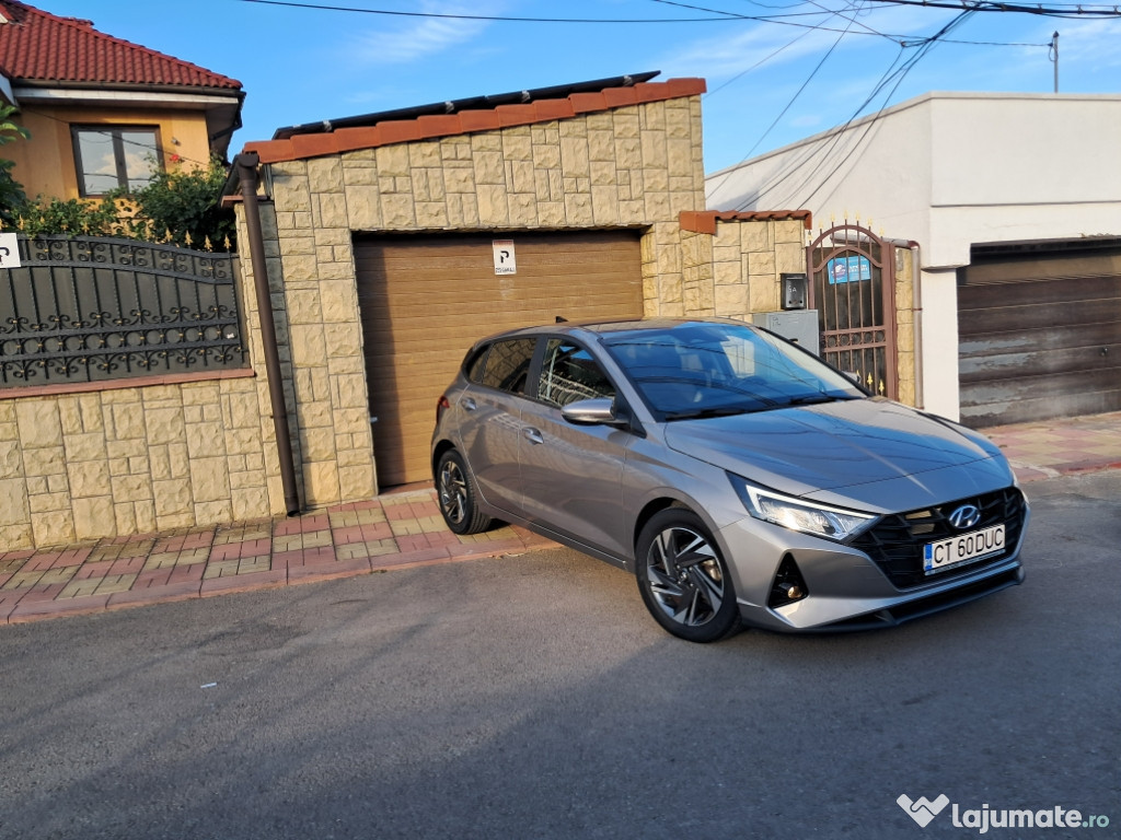 HYUNDAI I20 • • 2021 • • 13 .000 KM • Este Nouă • Led Line •