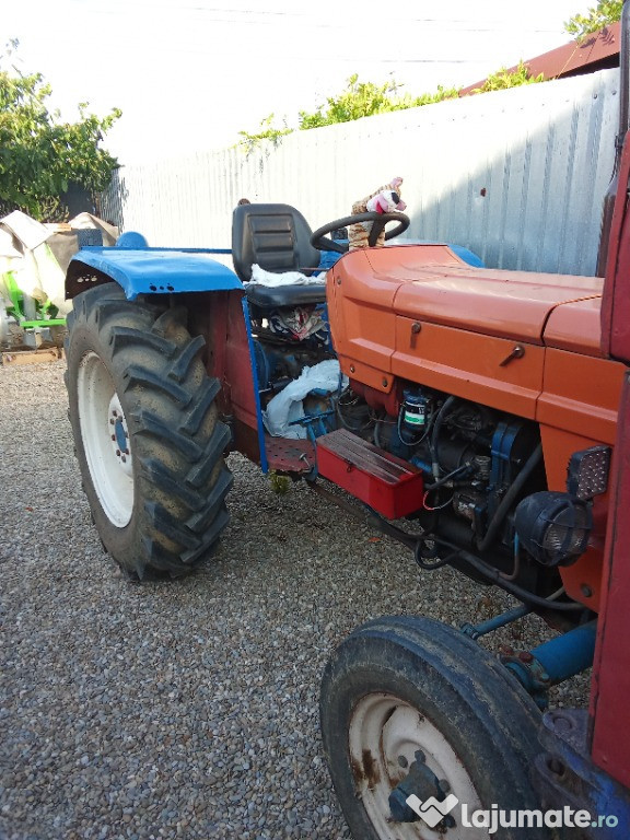 Vând Tractor Fiat