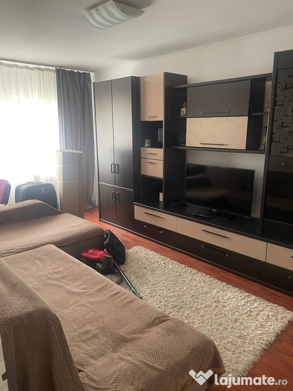 Închiriez ap 2 camere Exercițiu