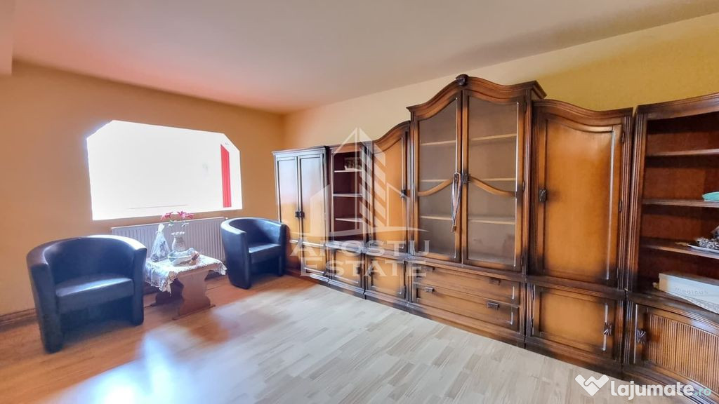 Apartament 3 camere decomandat, centrala proprie, zona ca...