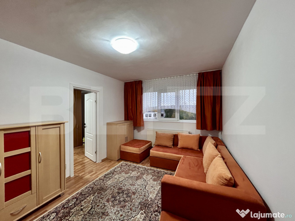 Apartament 2 camere, semidecomandat, in Plopeni