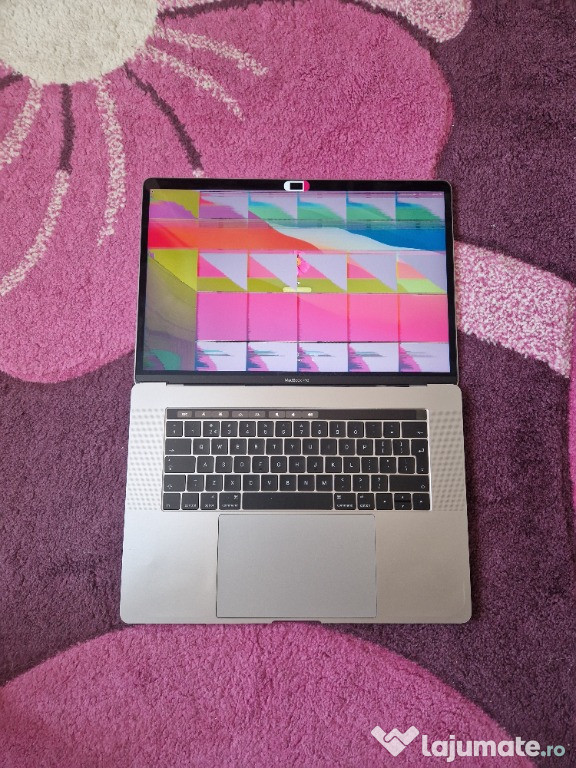 MacBook Pro 15 | i7 | 16GB | 256GB |