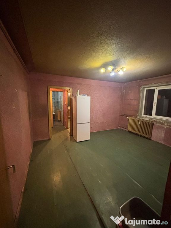 APARTAMENT 2 CAMERE, BERCENI RESITA, DE RENOVAT!!!