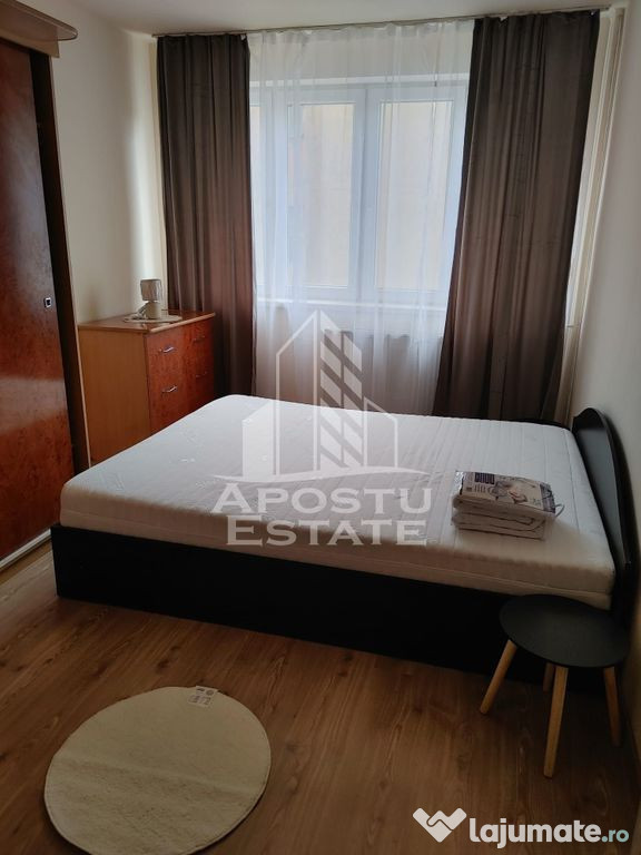 Apartament cu 2 camere, Semidecomandat, zona Centrala