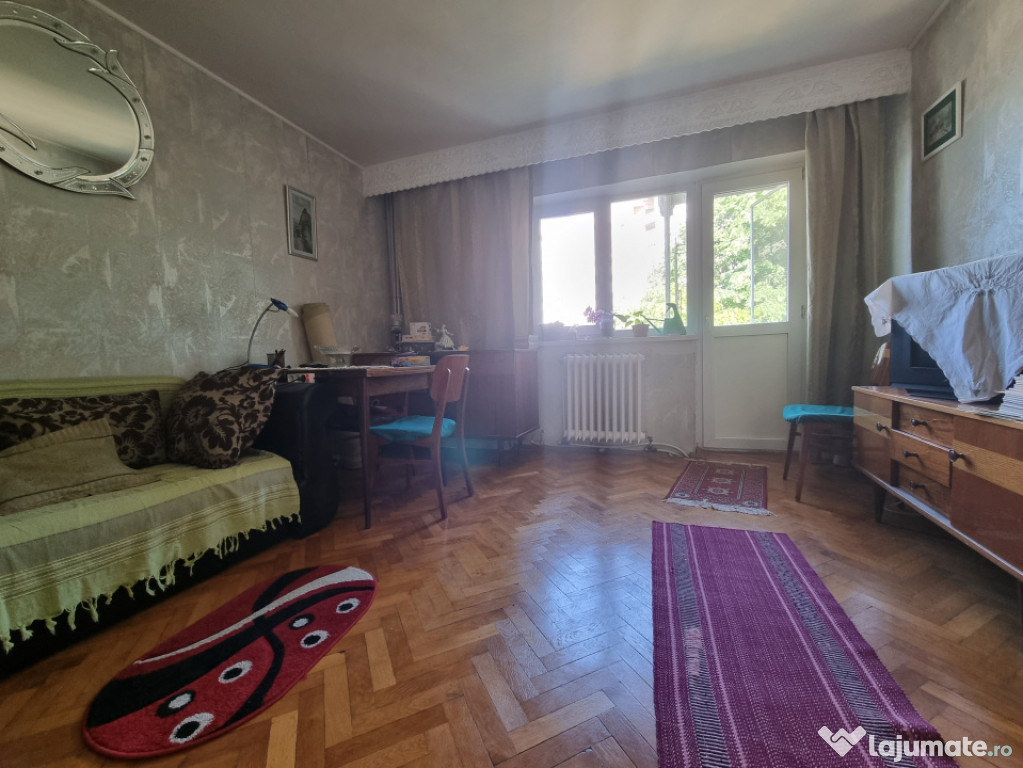 Apartament 2 camere decomandate, etaj 3, Zona Centrala