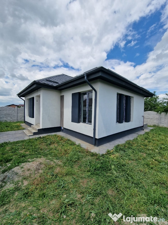 Proprietar vand casa 3 camere pod decent pentru depozitare plus beci
