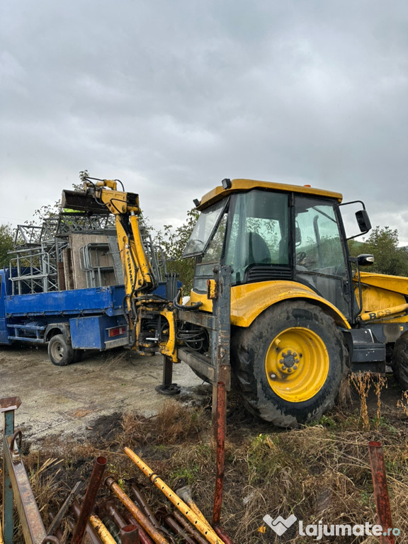 Buldoexcavator fermec