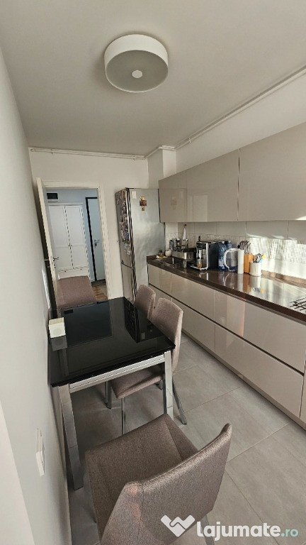 Vand apartament cu 2 camere, situat in GranVia Park Lujerului