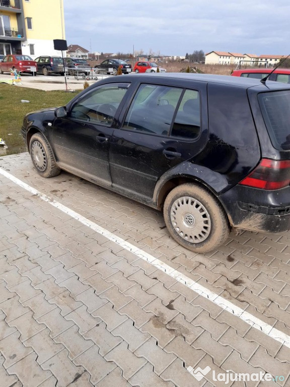 Dezmembrez VW Golf 4