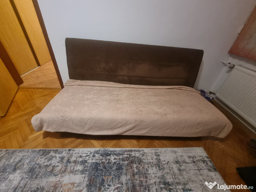 Canapea extensibila 3 locuri