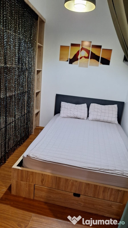 Studio spatios cu loc de parcare, 43mp