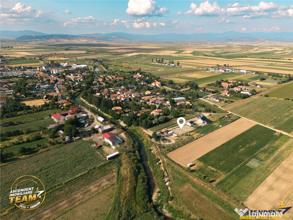FILM! Teren intravilan, aliniament apreciabil,741mp, Targu S