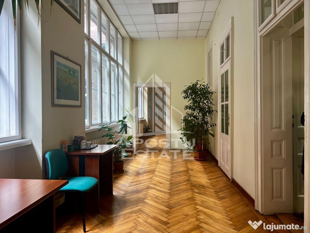 Apartament cu 5 camere,zona Ultracentral