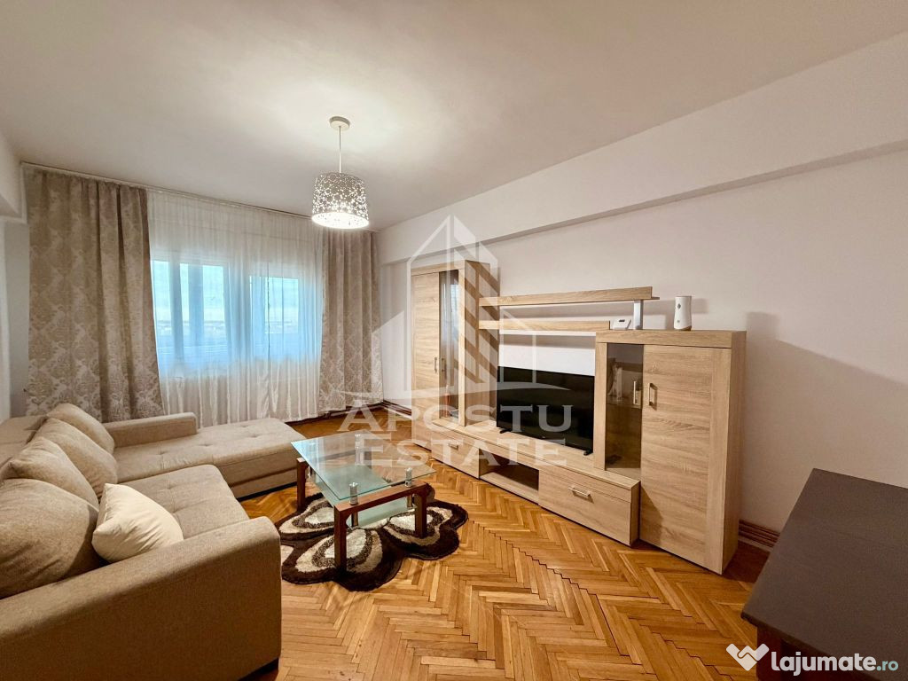 Apartament 3 camere, centrala proprie, zona Centrala