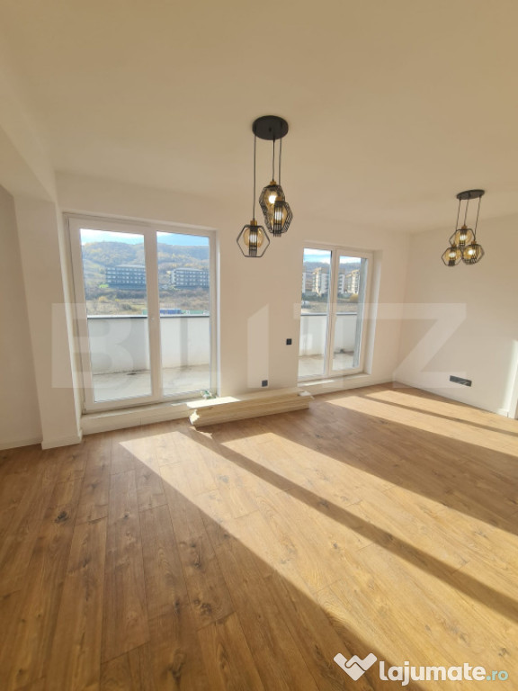Apartament semidecomandat, 52 mp utili, terasa 34 mp, bucata