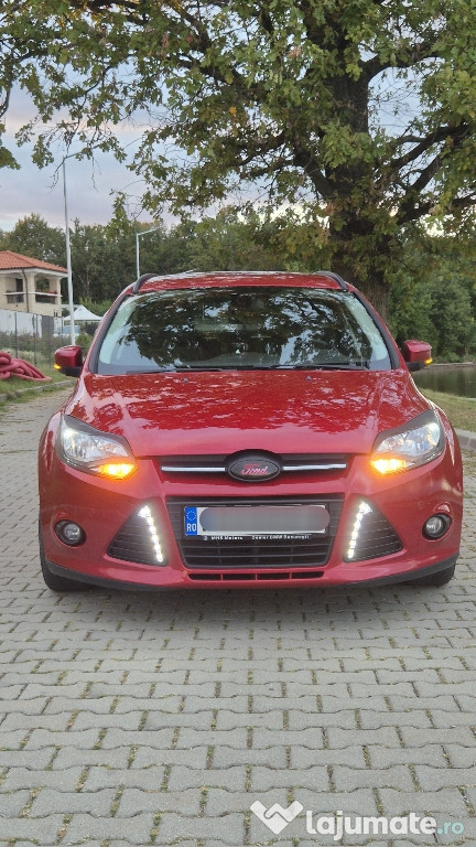 Ford Focus/ cutie de viteze automata/ comenzi vocale/ parcare automata