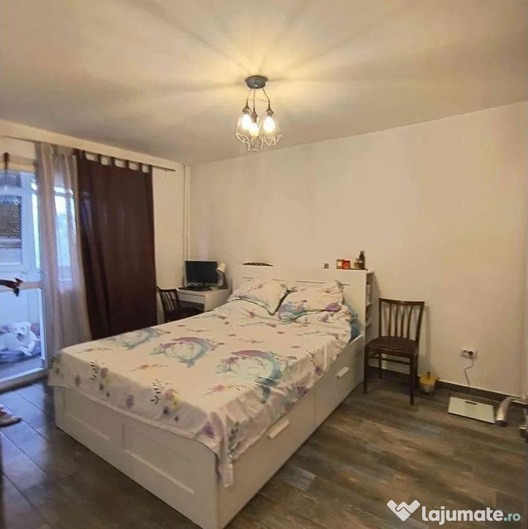 4 Camere Decomandat - Etaj 3/10 - Metrou 1 Decembrie la 5...