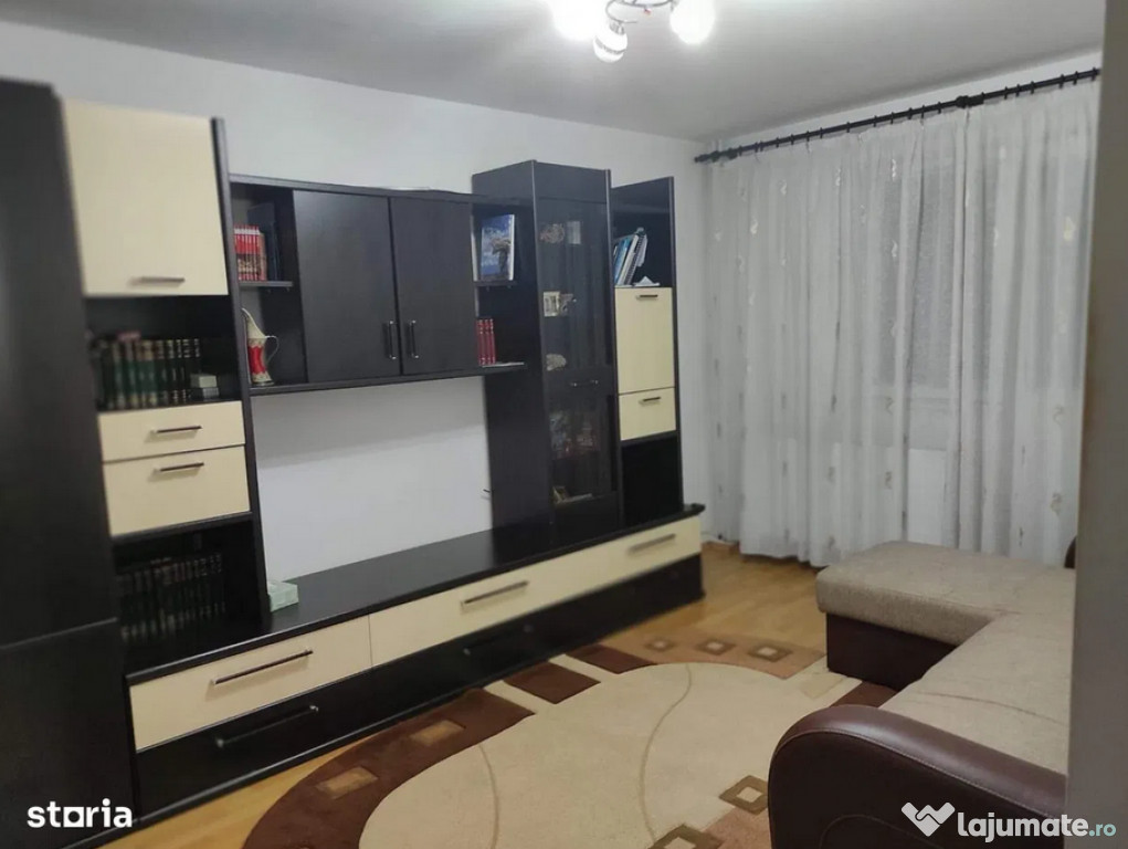 Apartament 3 camere, decomandat - zona Astra